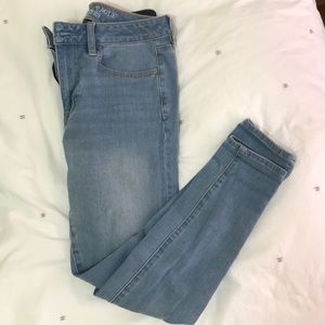 AMERICAN EAGLE - light blue jeans